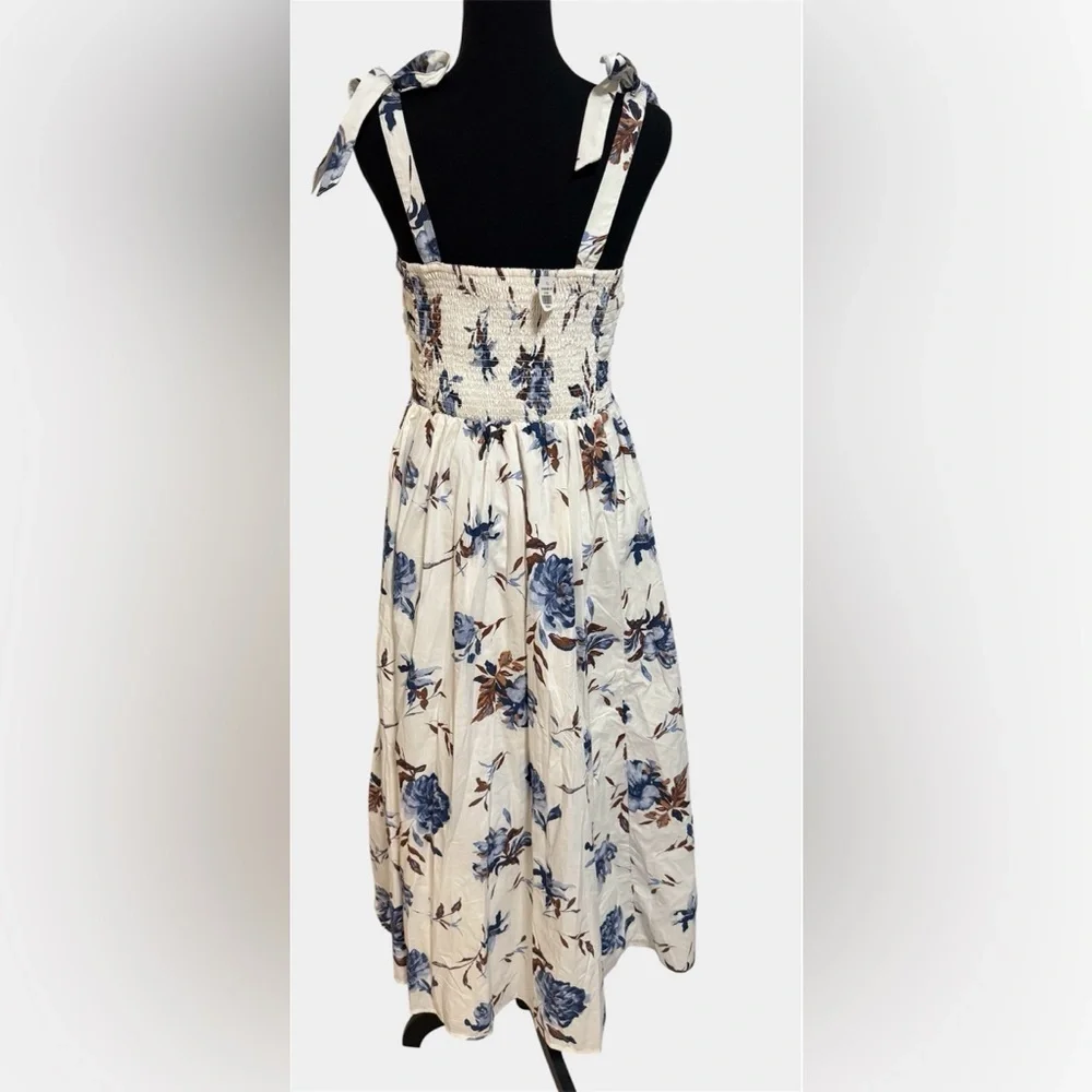 Abercrombie and Fitch Natural White Blue Floral Emerson Tie Strap Maxi Dress M